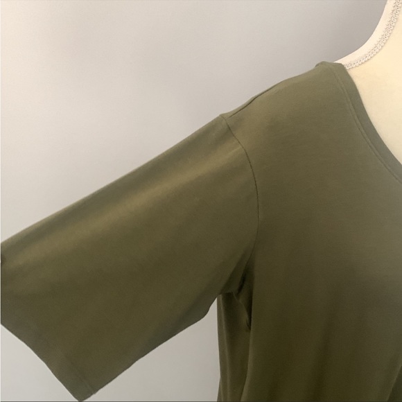 Eileen Fisher. Beautiful long green tee.  M. Roomy - Picture 2 of 7